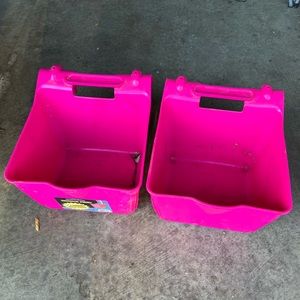 Bundle of 2 over fence feeder